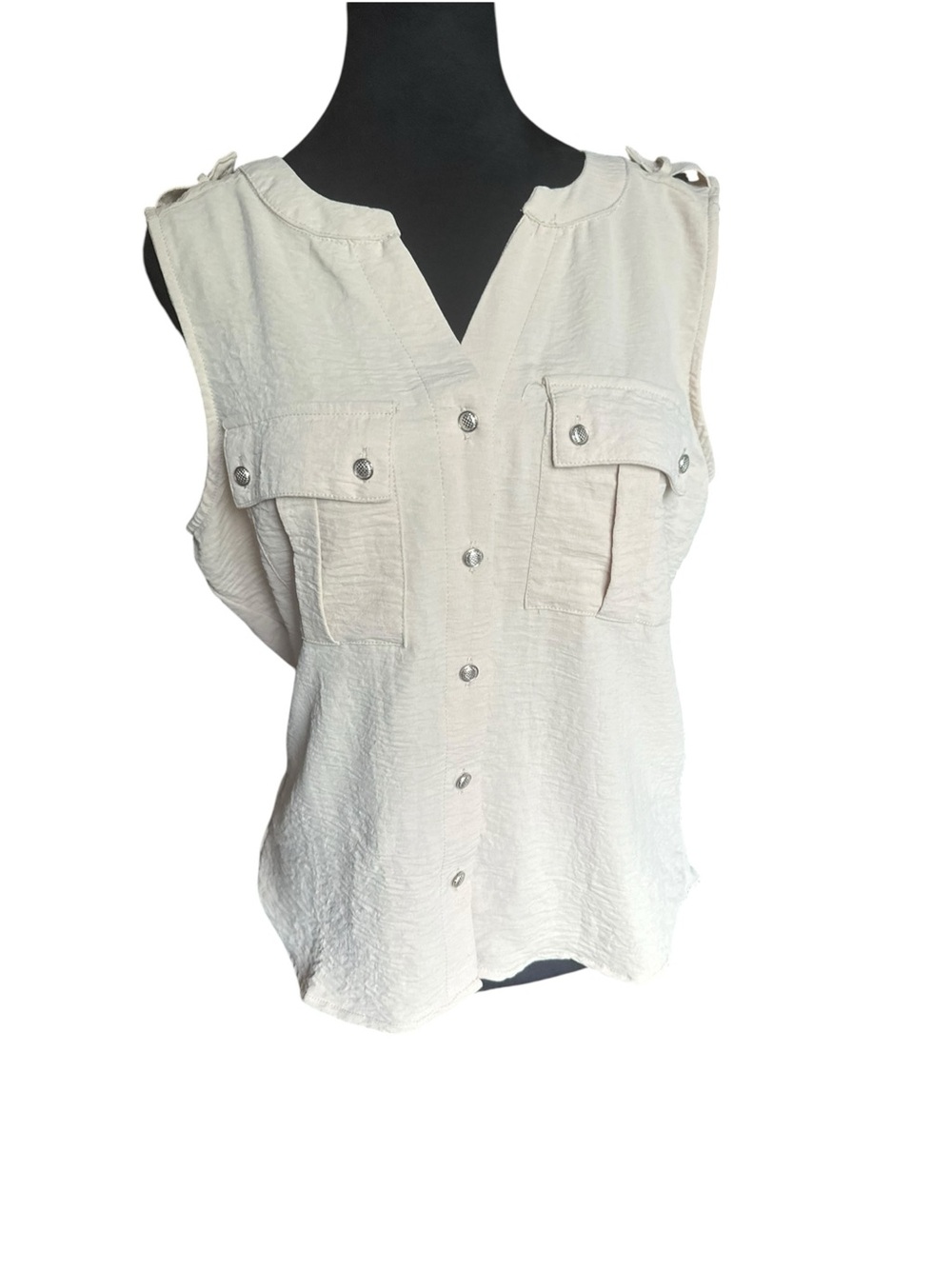 Adrienne Vittadini Tan Sleeveless Blouse – Size M – Great Condition